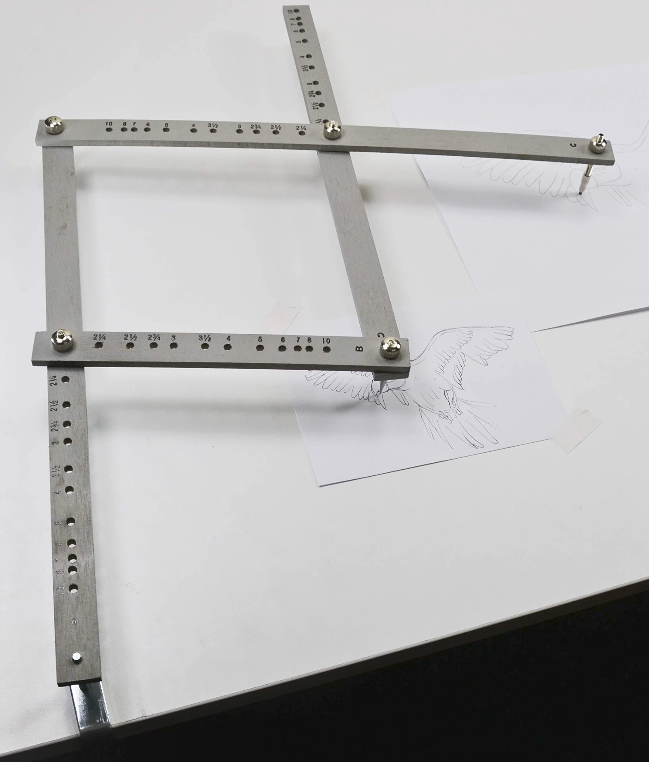 GRAPHOPLEX - Pantografo in legno da 35 cm - Strumento per la riproduzione e l'ingrandimento del disegno - Precisione e facilità d'uso per artisti e architetti - Materiali da disegno, Ufficio