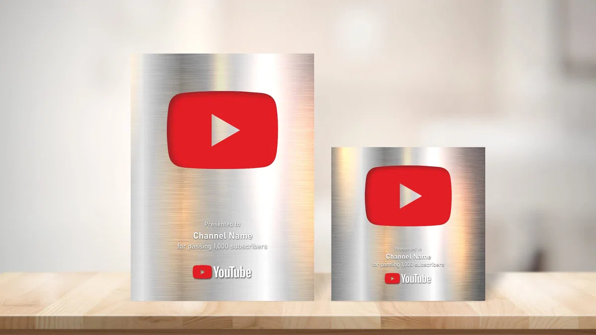 Personalizzato YouTube Play Button Display Placca Acrilica, la Tua Personalizzazione sul Tuo Creator Award, Grande idea Social Media Sign. Argento Play (10 x 15 cm, Nero